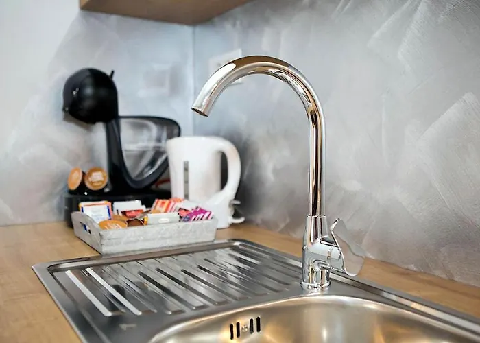 Sweet Daisy With Parking