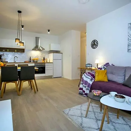 Apartment Sweet Daisy With Parking Zadar
